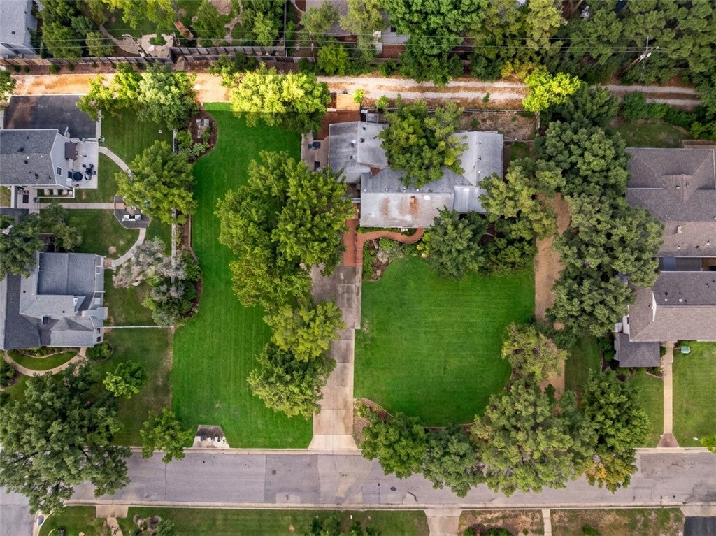 309 Pershing Avenue