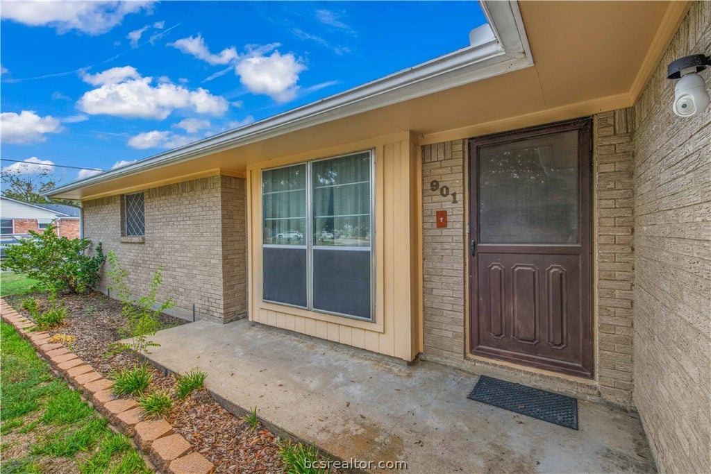 Photo of 901 Glade Street, College Station, TX 77840 (MLS # 26011735)