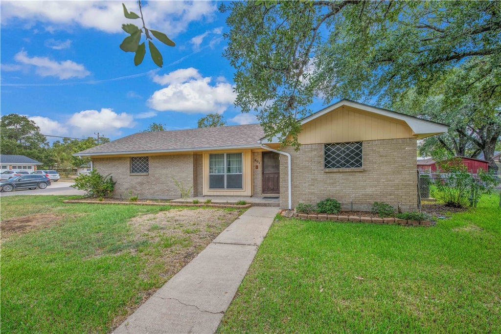 Photo of 901 Glade Street, College Station, TX 77840 (MLS # 26011735)