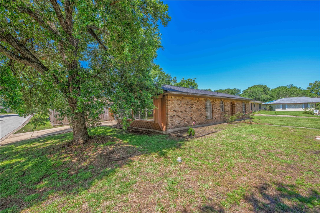 1404 Medina Drive