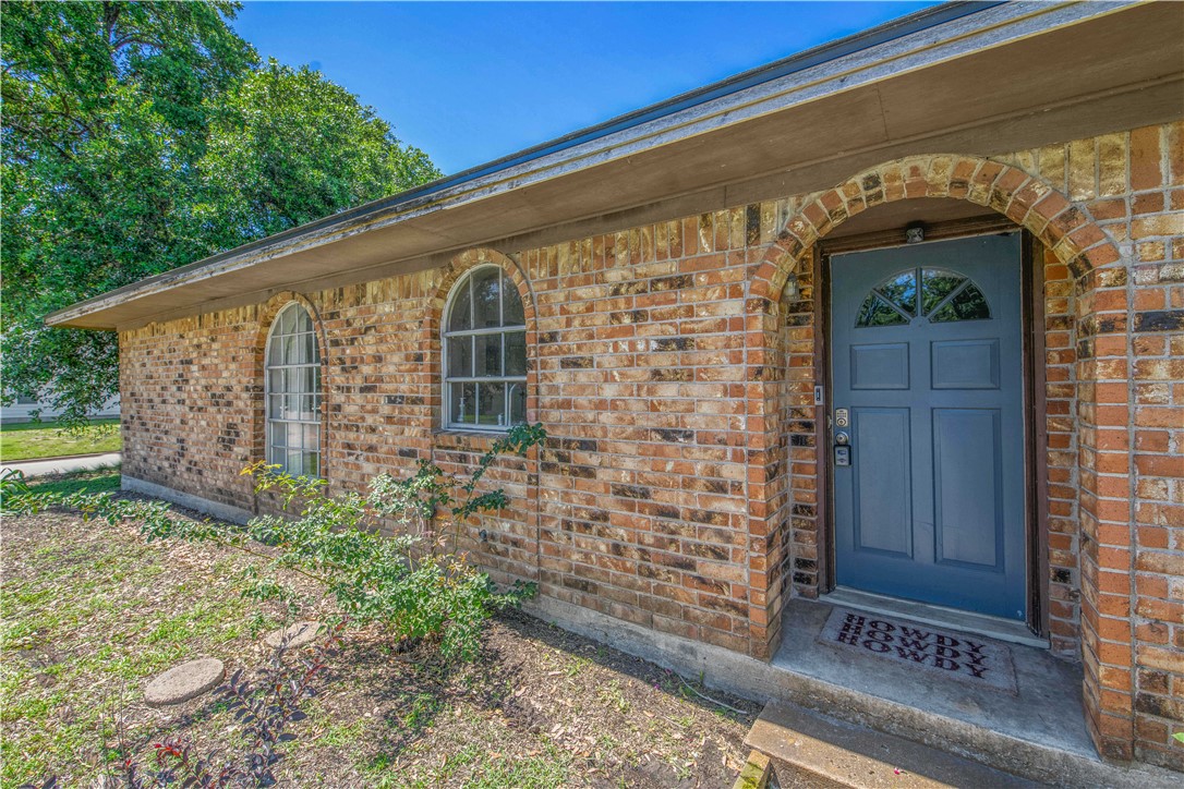 1404 Medina Drive