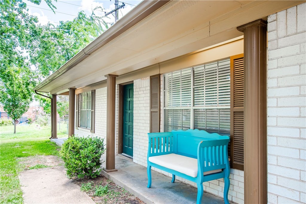 Photo of 1303 Village Drive, College Station, TX 77840 (MLS # 26011302)