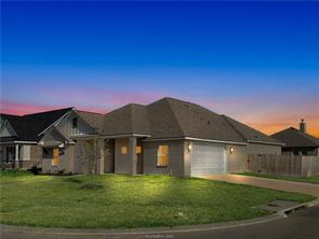 Photo of 2900 Bombay Court, Bryan, TX 77808 (MLS # 26006259)