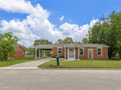 Photo of 2105 Cabot Circle, Bryan, TX 77803 (MLS # 26006699)