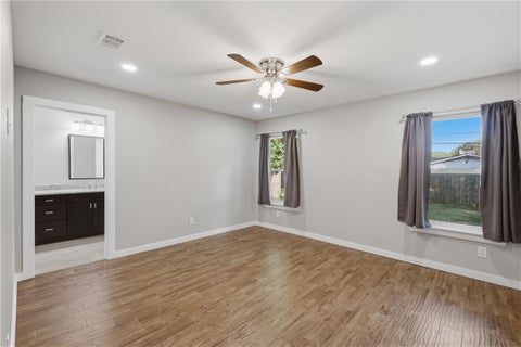 Tiny photo for 304 Dunn Street, Bryan, TX 77801 (MLS # 26010248)