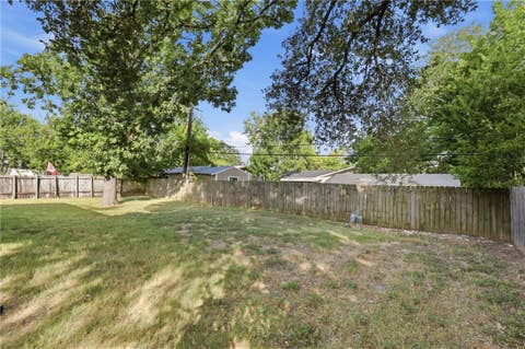 Tiny photo for 304 Dunn Street, Bryan, TX 77801 (MLS # 26010248)