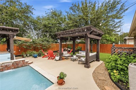 Tiny photo for 5101 Piping Rock Court, College Station, TX 77845 (MLS # 26005395)
