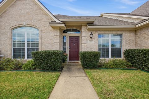 Photo of 102 Fraternity Row, College Station, TX 77845 (MLS # 26003953)