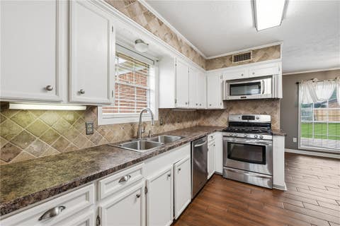 Tiny photo for 3501 Tanglewood Drive, Bryan, TX 77802 (MLS # 26006890)
