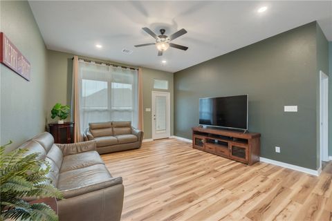 Tiny photo for 2050 Viva Road, Bryan, TX 77807 (MLS # 25013188)