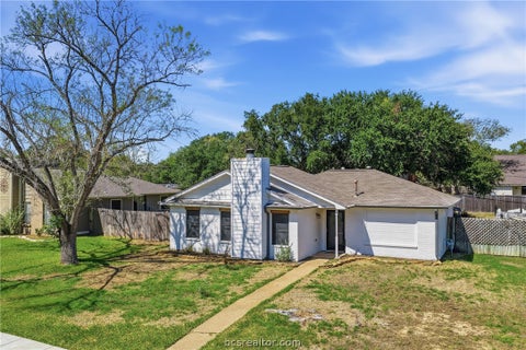 Tiny photo for 4744 Brompton Lane, Bryan, TX 77802 (MLS # 26012005)