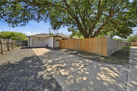 Tiny photo for 4744 Brompton Lane, Bryan, TX 77802 (MLS # 26012005)