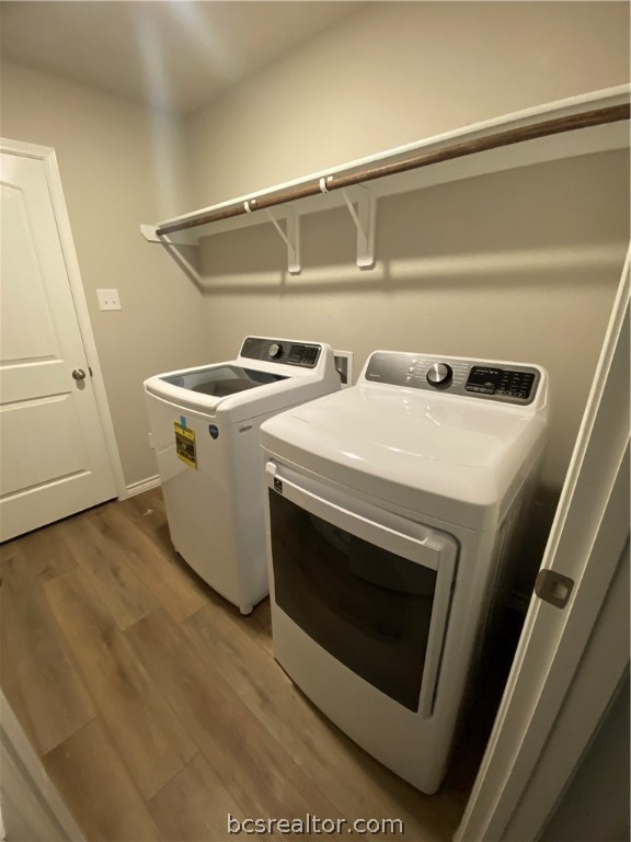 College Station, Texas 77845, United States, 4 Bedrooms Bedrooms, ,3 BathroomsBathrooms,Residential,Pending,58202