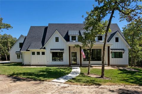 1629 Sawmill Rd Franklin TX 77837