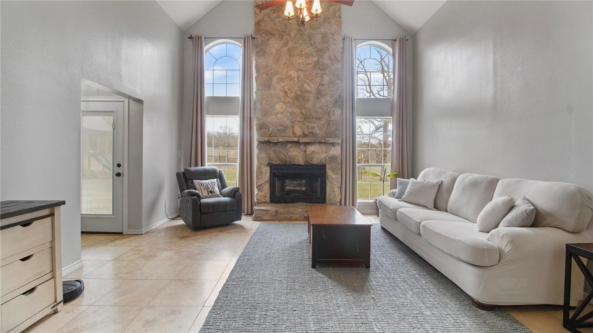 13588 N Us Highway 75