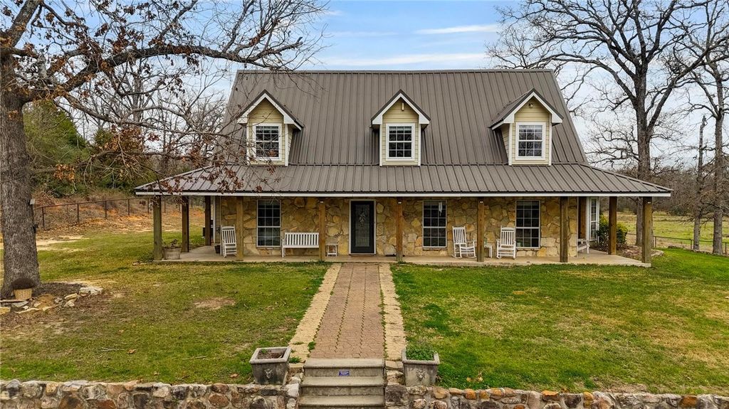 Photo of 13588 N Us Highway 75, Buffalo, TX 75831 (MLS # 25013335)