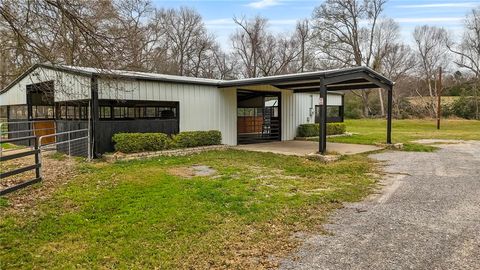 Tiny photo for 13588 N Us Highway 75, Buffalo, TX 75831 (MLS # 25013335)