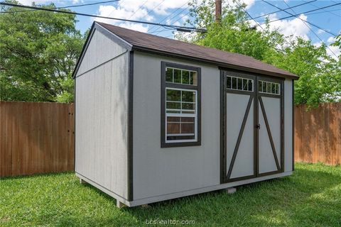 Tiny photo for 2305 Hillside Drive, Bryan, TX 77802 (MLS # 26004201)