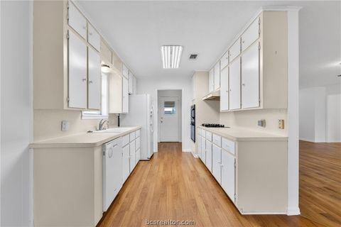 Tiny photo for 1211 King Arthur Circle, College Station, TX 77840 (MLS # 26002581)