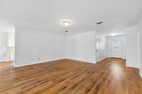 Tiny photo for 1211 King Arthur Circle, College Station, TX 77840 (MLS # 26002581)