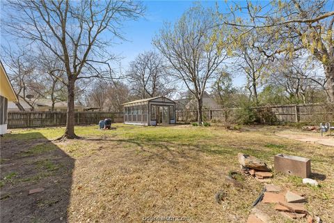 Tiny photo for 1211 King Arthur Circle, College Station, TX 77840 (MLS # 26002581)