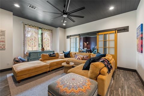 Tiny photo for 215 Woodforest Lane, Franklin, TX 77856 (MLS # 26004535)