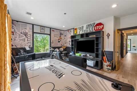 Tiny photo for 215 Woodforest Lane, Franklin, TX 77856 (MLS # 26004535)