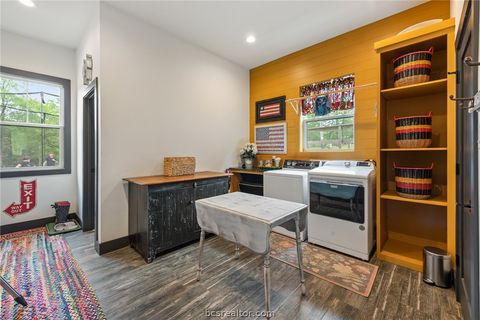 Tiny photo for 215 Woodforest Lane, Franklin, TX 77856 (MLS # 26004535)