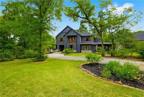 Tiny photo for 215 Woodforest Lane, Franklin, TX 77856 (MLS # 26004535)