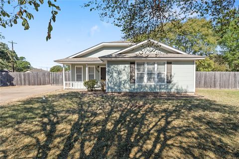 Tiny photo for 3209 Chapel Court, Bryan, TX 77803 (MLS # 25010795)