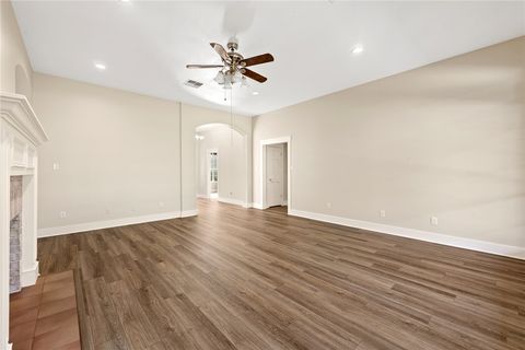 Tiny photo for 417 W Morgan Street, Franklin, TX 77856 (MLS # 25012796)