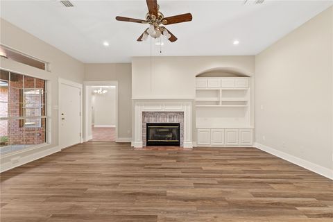 Tiny photo for 417 W Morgan Street, Franklin, TX 77856 (MLS # 25012796)