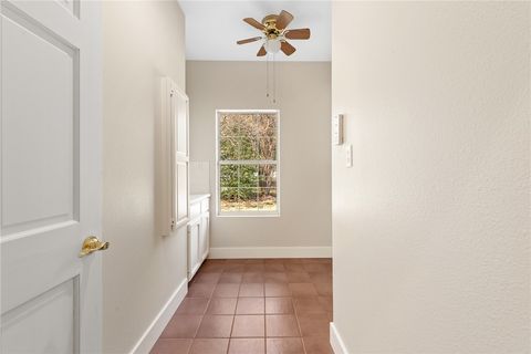 Tiny photo for 417 W Morgan Street, Franklin, TX 77856 (MLS # 25012796)