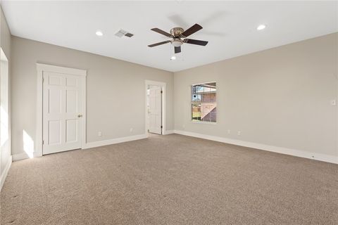 Tiny photo for 417 W Morgan Street, Franklin, TX 77856 (MLS # 25012796)