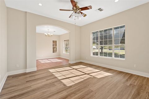 Tiny photo for 417 W Morgan Street, Franklin, TX 77856 (MLS # 25012796)