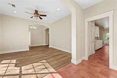Tiny photo for 417 W Morgan Street, Franklin, TX 77856 (MLS # 25012796)
