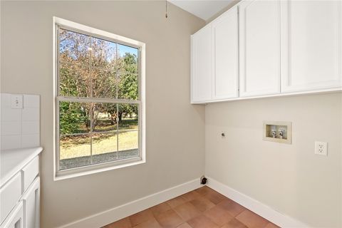 Tiny photo for 417 W Morgan Street, Franklin, TX 77856 (MLS # 25012796)