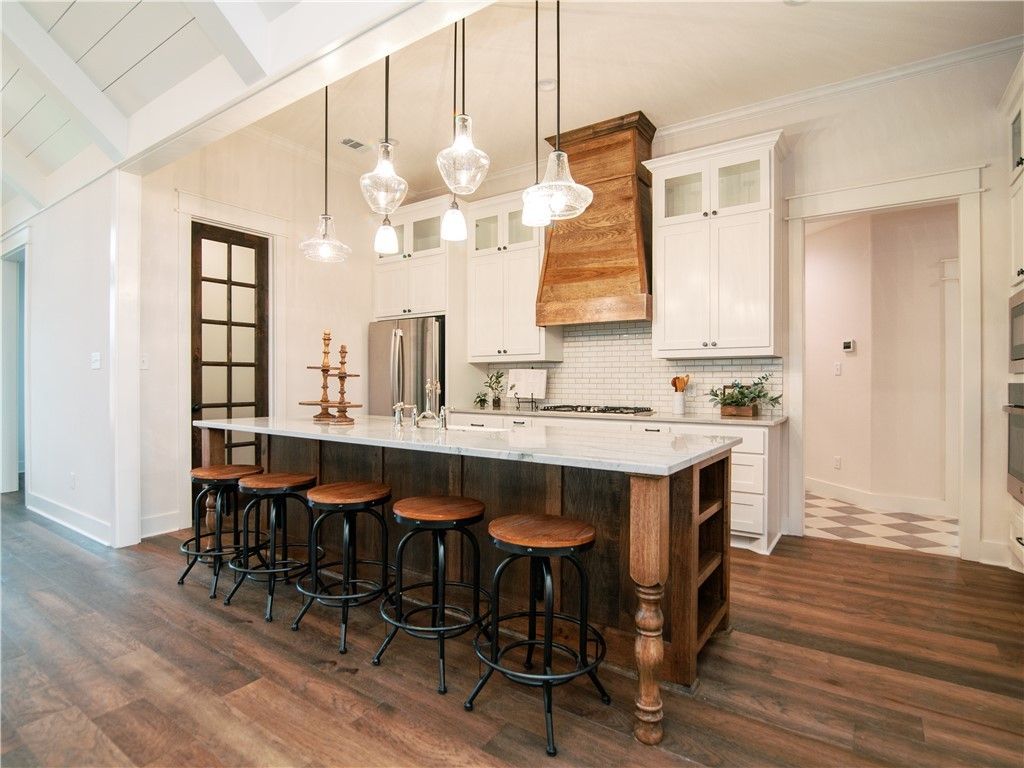 Photo of 4246 Harding Way, Bryan, TX 77802 (MLS # 26000117)