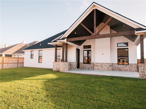 Tiny photo for 4246 Harding Way, Bryan, TX 77802 (MLS # 26000117)