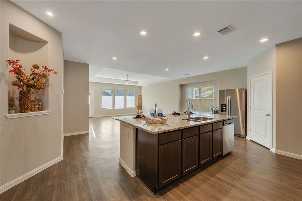 Photo of 4704 Los Pines Way, Bryan, TX 77807 (MLS # 25012640)