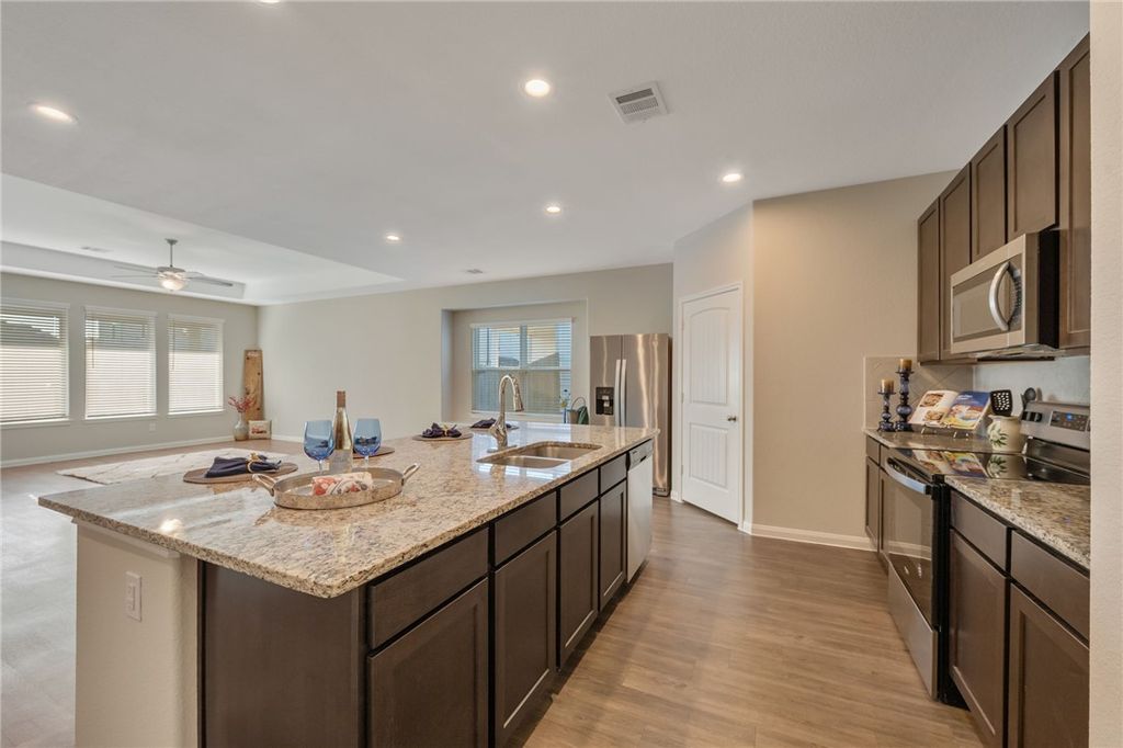 Photo of 4704 Los Pines Way, Bryan, TX 77807 (MLS # 25012640)