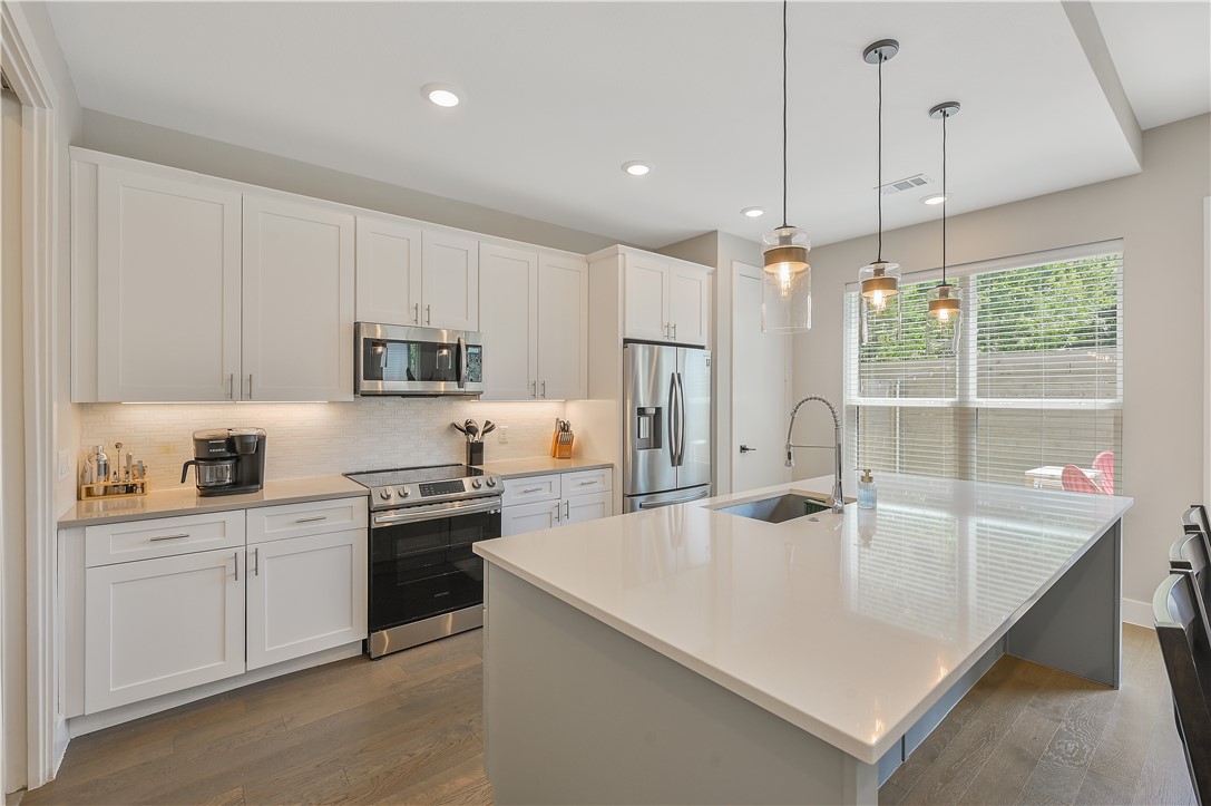 College Station, Texas 77840, United States, 4 Bedrooms Bedrooms, ,5 BathroomsBathrooms,Residential,Active,86088