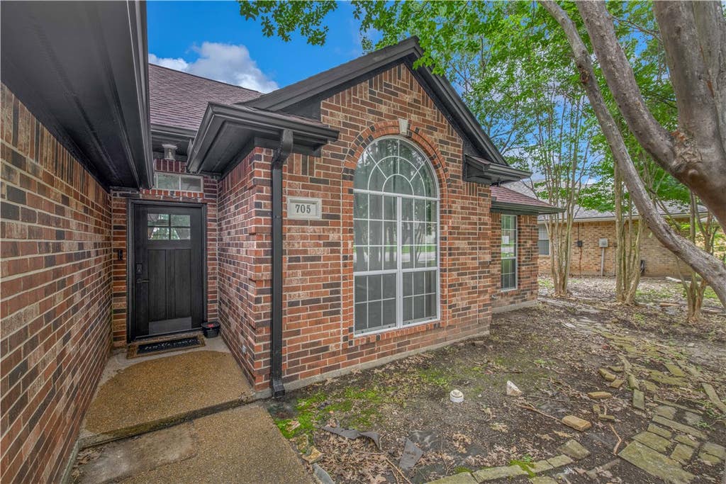 Photo of 705 Summerglen Drive, College Station, TX 77840 (MLS # 26007341)