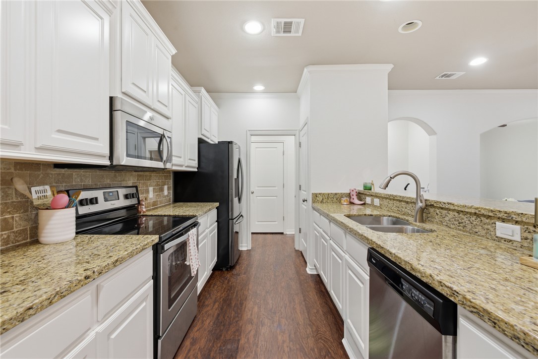 1451 Buena Vista