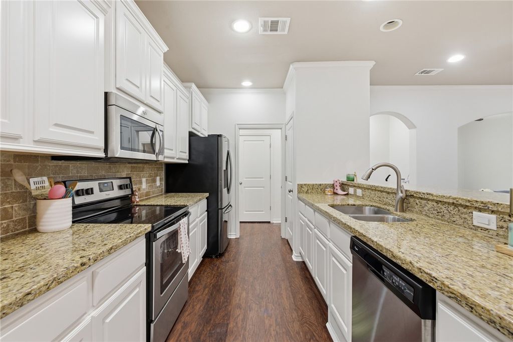 Photo of 1451 Buena Vista Vis, College Station, TX 77845 (MLS # 26006386)