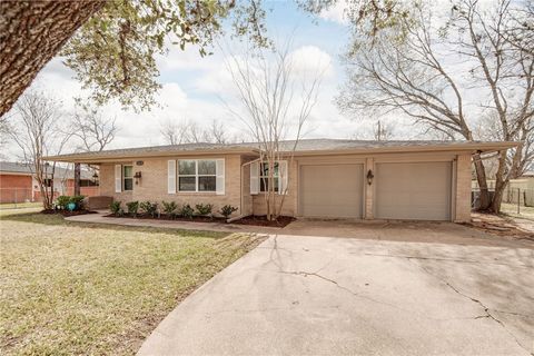 Tiny photo for 2118 Wayside Drive, Bryan, TX 77802 (MLS # 26002265)