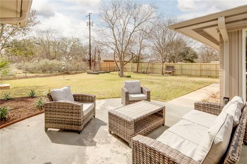 Tiny photo for 2118 Wayside Drive, Bryan, TX 77802 (MLS # 26002265)