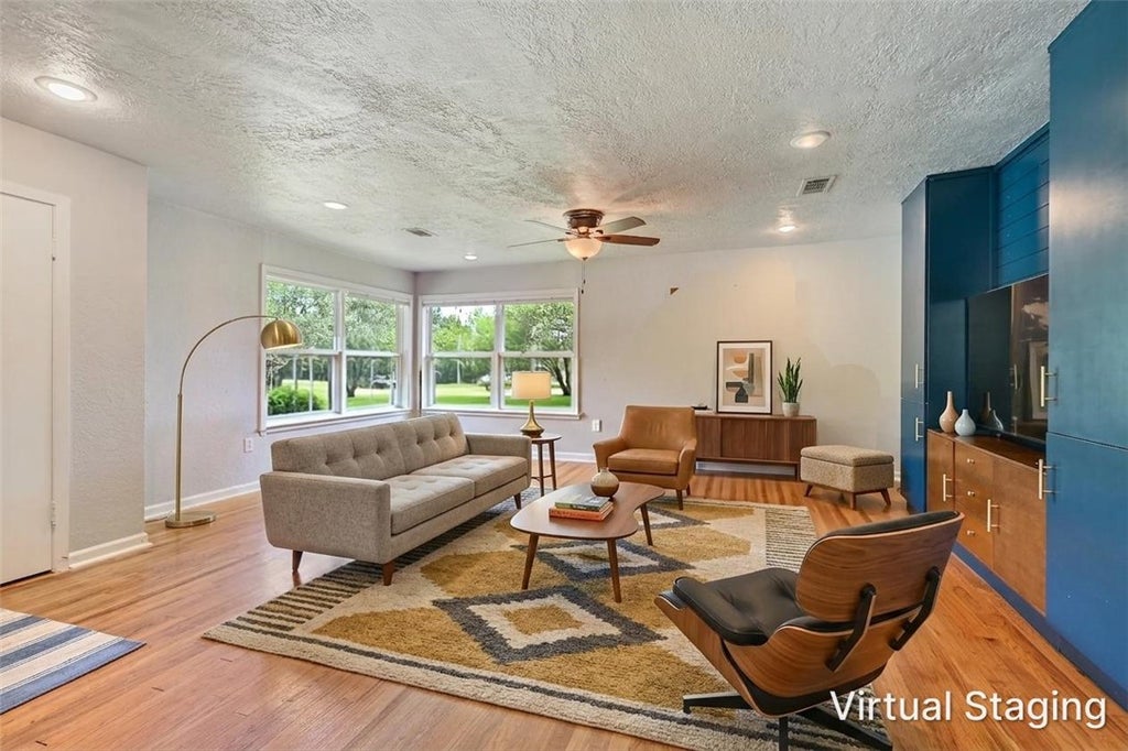 Photo of 901 E North Avenue, Bryan, TX 77802 (MLS # 26008716)