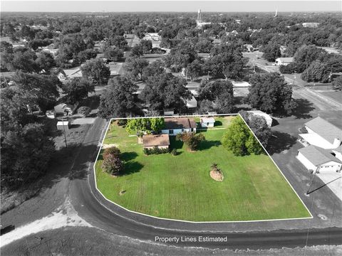 Tiny photo for 510 N Dallas Street, Bremond, TX 76629 (MLS # 26001930)