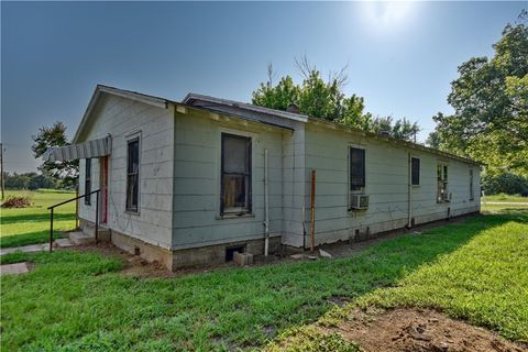 Tiny photo for 510 N Dallas Street, Bremond, TX 76629 (MLS # 26001930)